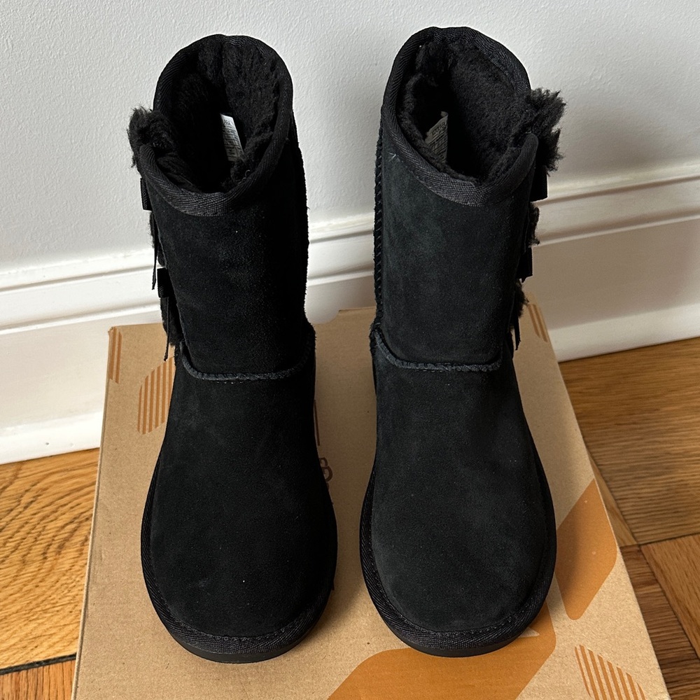 Koolaburra by Ugg Black Kids Suede Boots